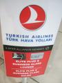 イスタンブールトルコ航空ビジネスクラスラウンジ看板