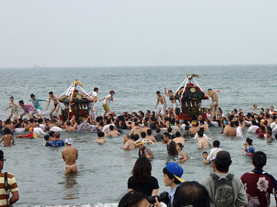 2009年　神奈川県大磯町　大磯海水浴場開き 神輿渡御３