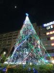 竹ノ塚駅前のクリスマスツリー！